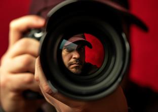 فوکوس خودکار چیست و ساز و کار آن چگونه است؟